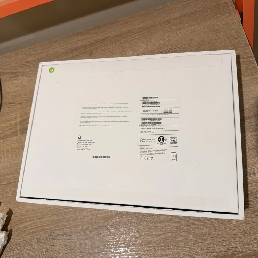 Apple MacBook Air 13 Chip 16GB 512GB Starlight A3113 EMPTY BOX